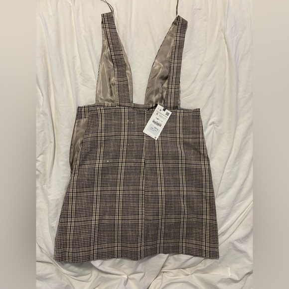 Zara Plaid Pinafore Dress - Picture 4 of 8
